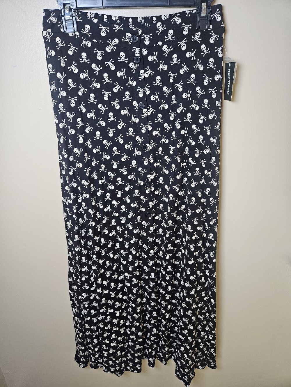 Hot Topic Black White Skulls Aop Maxi Skirt Small Long Button Edgy Goth Punk